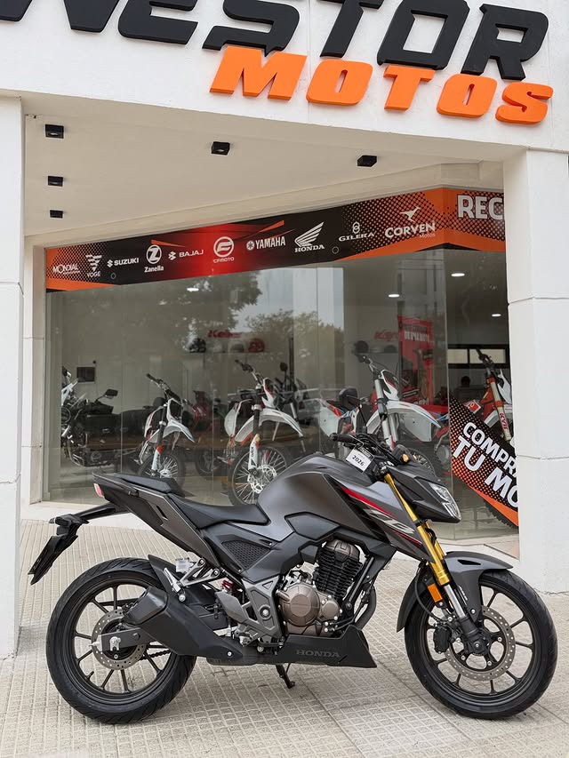 Moto en Néstor Motos